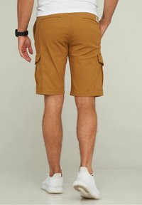 Jack & Jones JOE CARGO SHORTS - Shorts - bistre