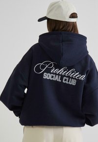 Thumbnail Image 6