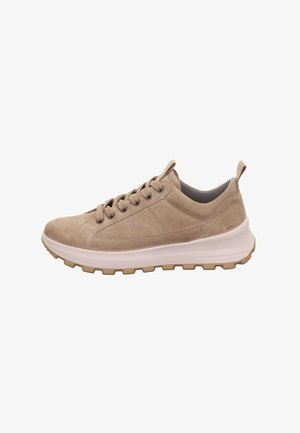 Beige Wildledersneaker mit einer gepolsterten weißen Zwischensohle und Gummilaufsohle. Merkmale sind runde Schnürsenkel, eine Schlaufe an der Ferse und strukturierte Einsätze.
