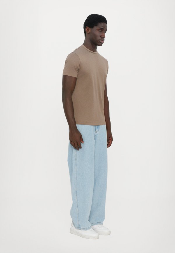 Basic T-shirt - walnut2