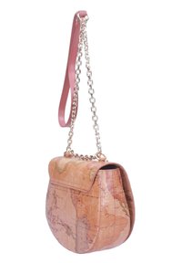 Borsa a tracolla con una tracolla in pelle di un delicato rosa e una parte anteriore a motivo mappa, dalla forma curve e con dettagli in catena metallica.