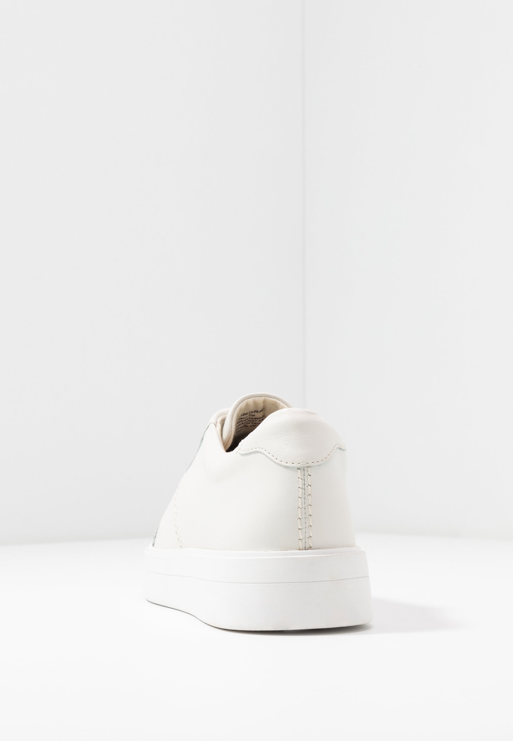Clarks HERO WALK Joggesko white Zalando.no Clarks HERO WALK Joggesko white Zalando.no