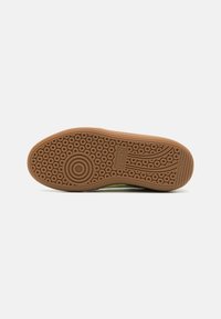 Puma PALERMO UNISEX - Sportcipő - dark myrtle/cool cucumber