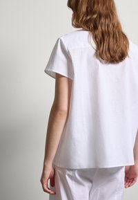 Stefanel WITH SHORT SLEEVES - Hemdbluse - optical white