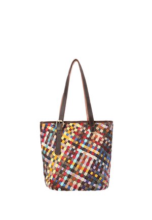 Geantă tote cu mânere din piele maro și un model țesut colorat în roșu, galben, albastru și alte nuanțe.