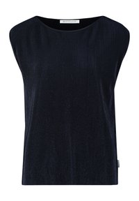 Donkerblauwe ribbeltop met een brede halslijn en mouwloos ontwerp. Soepele textuur met subtiele glans, voorzien van een klein zijlabel.