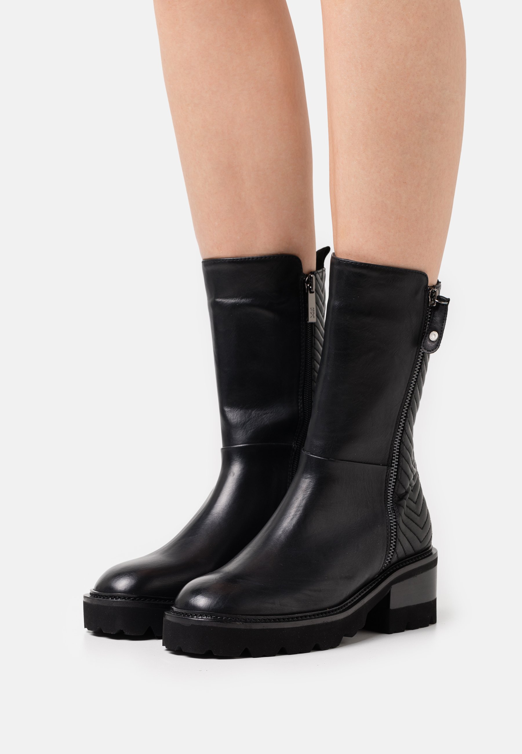 xti biker boots