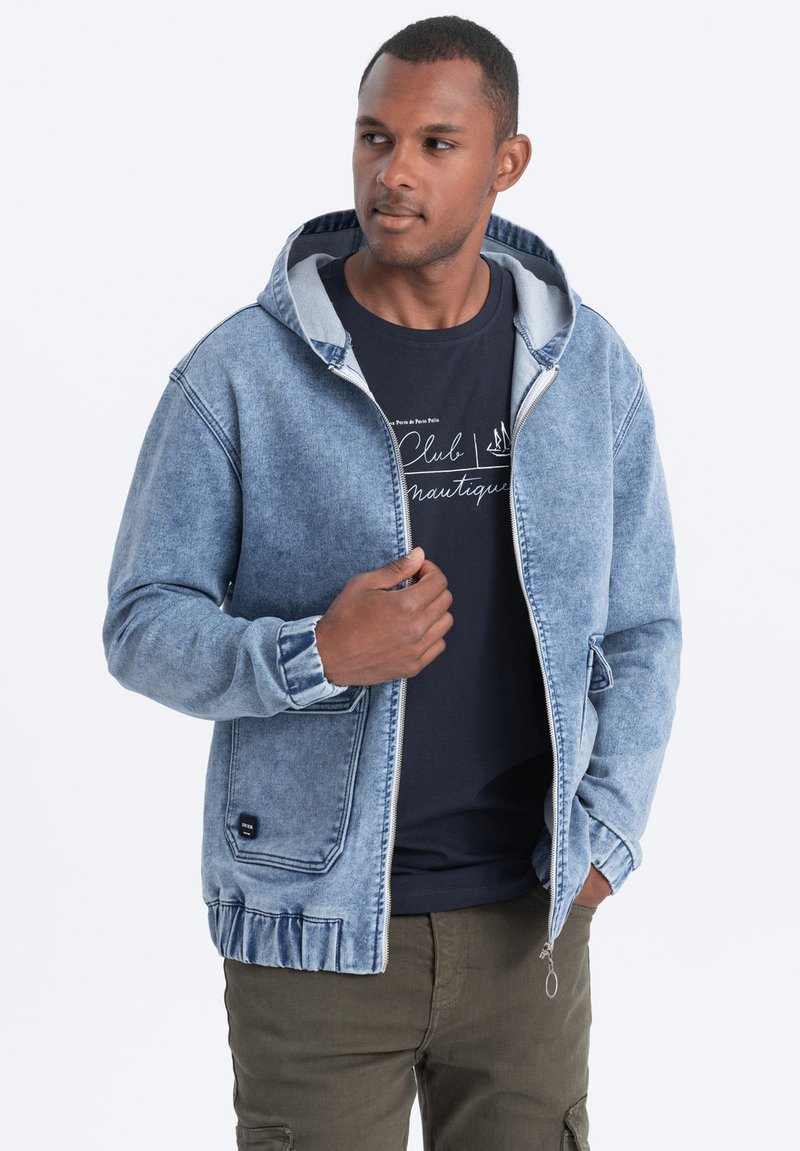 Ombre - KATANA WITH CARGO POCKETS AND HOOD - Spijkerjas - blue, Vergroten