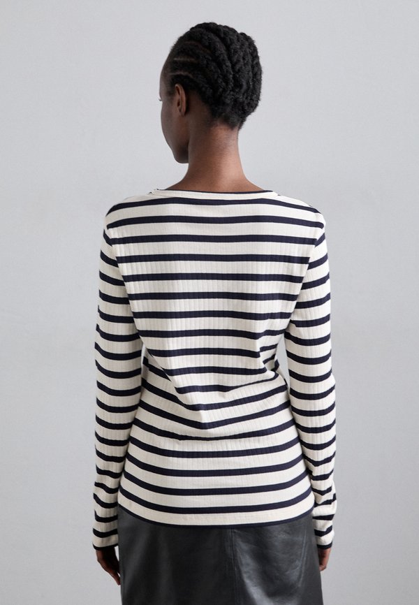JOTE - Long sleeved top2