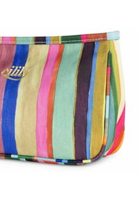Bunte gestreifte Stofftasche mit lebendigen Farbtönen in Blau, Pink, Grün und Gelb, versehen mit goldenen Nähten und dem Markennamen "Lilly" in kursiver Schrift.