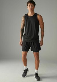 Next Top - black