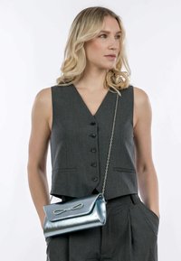 Tamaris AMALIA LOOP - Pochette - lightsky