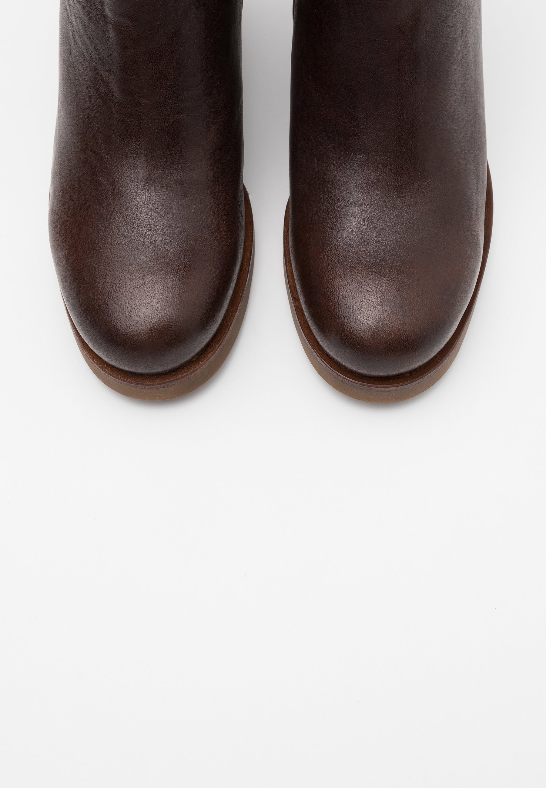 Korte laarzen dark brown Korte laarzen dark brown