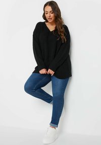 Yours Clothing - Sweter