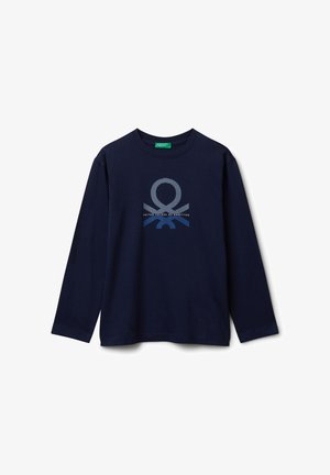 Námořnická košile s dlouhým rukávem se pruhovaným logem United Colors of Benetton v modré a šedé barvě umístěným ve středu hrudi.