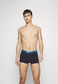 Nike Underwear TRUNK 3 PACK - Boxerbriefs - black/green abyss/laser orange/russet