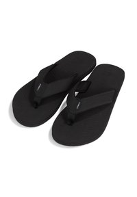 Mustat flip flopit, joissa on teksturoidut kumipohjat ja kangasvarpaat logolla. Littee muotoilu, ilman koristeita tai kuvioita.