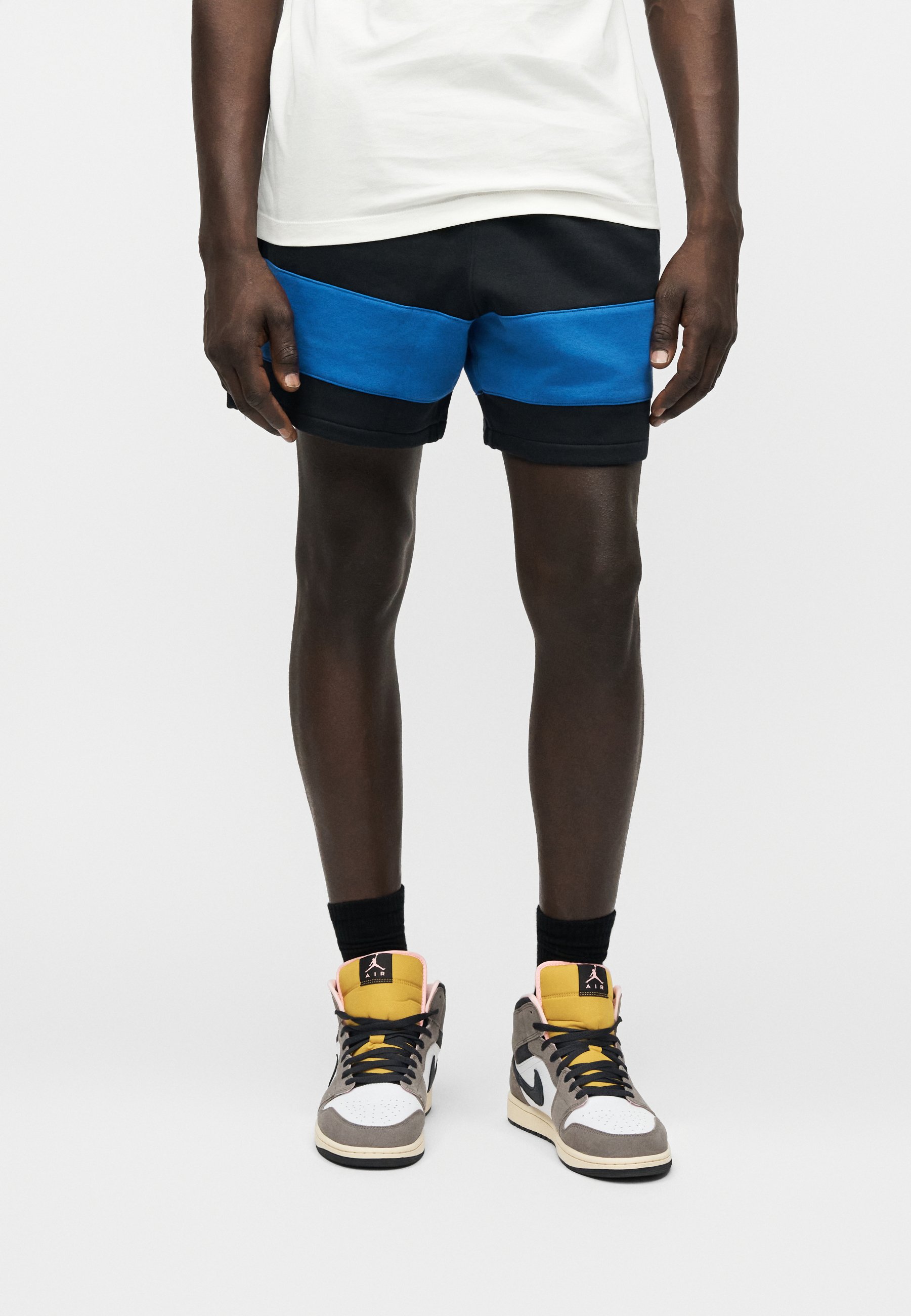 royal blue and black nike shorts