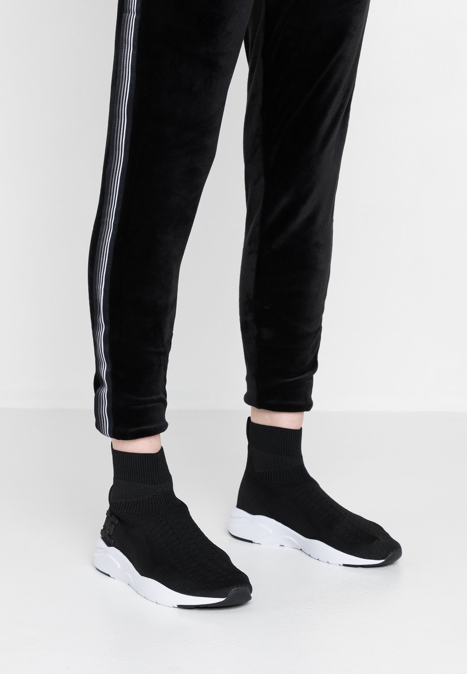 sam edelman tara sneakers