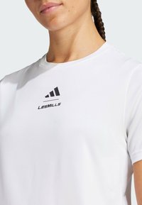 adidas Performance LES MILLS GRAPHIC - T-shirts print - white