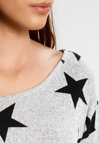 ONLY ONLELCOS AOP JRS NOOS - Camisola de manga comprida - light grey melange/black
