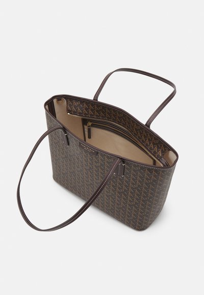 Tory Burch SMALL BASKETWEAVE TOTE SET - Käsilaukku - walnut