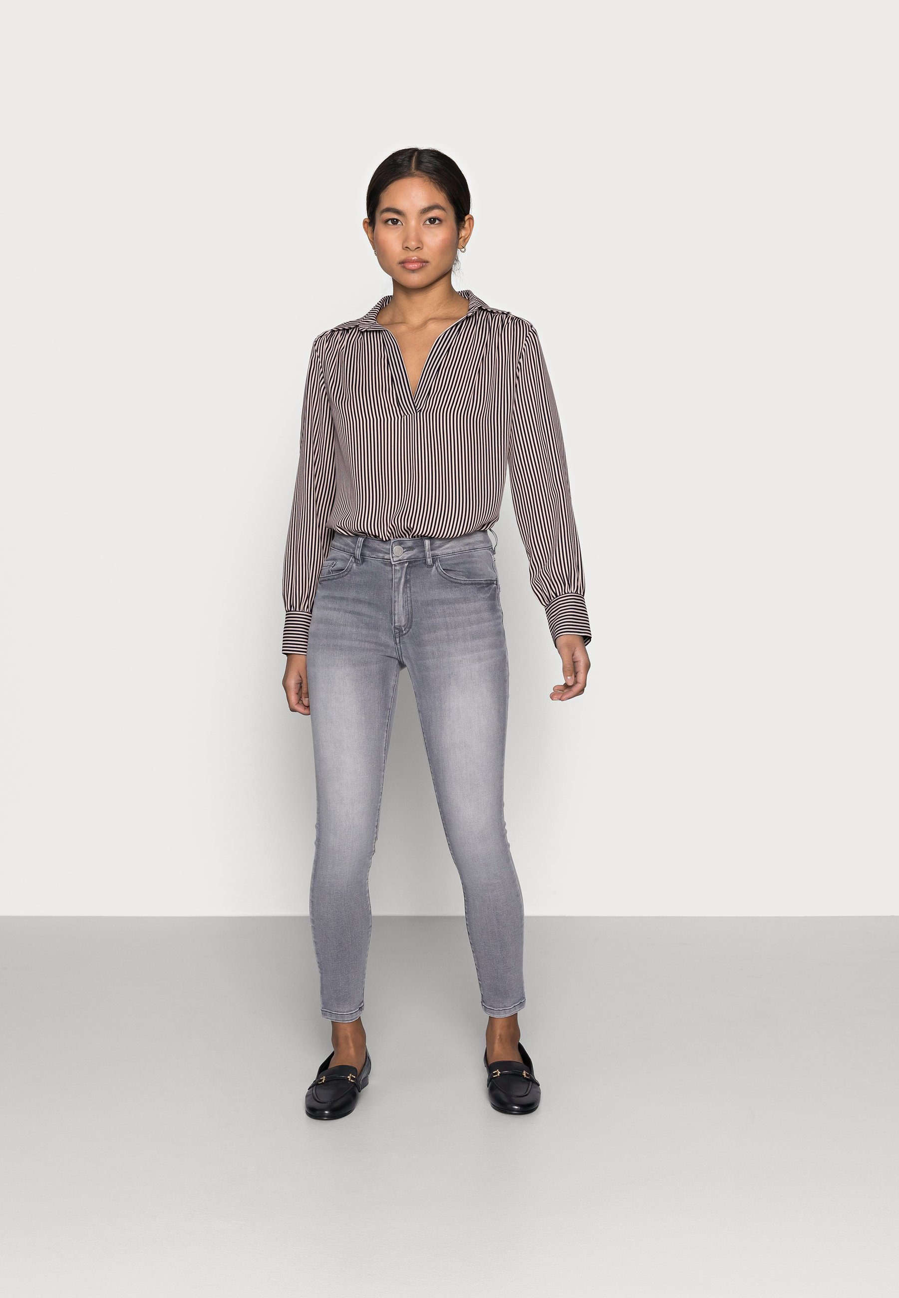 VILA PETITE VIEKKO - Jeans Skinny Fit 