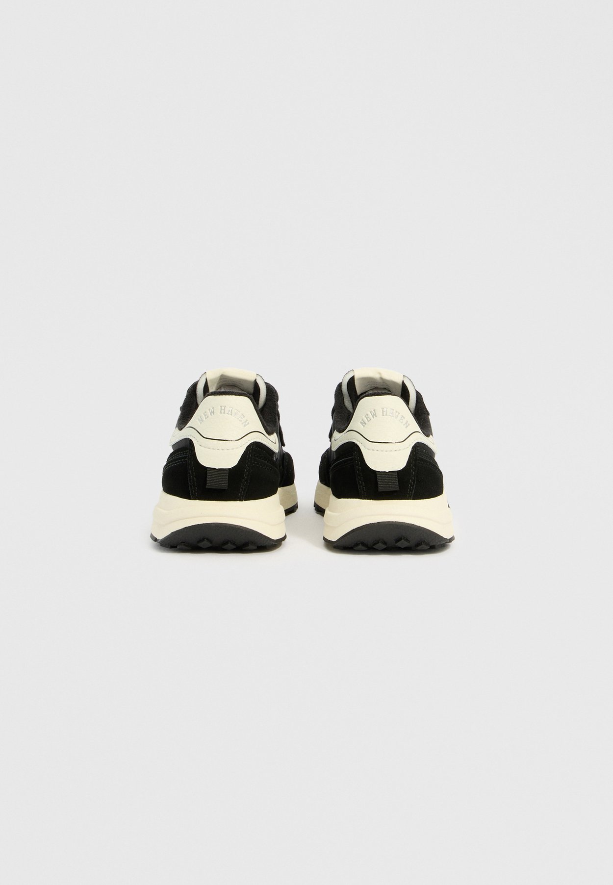 Sneaker low