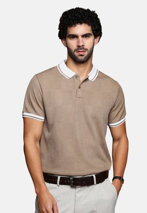 - Koszulka polo