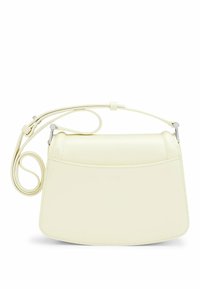 Borsa a spalla in pelle crema con forma strutturata, tracolla regolabile e dettagli di cucitura sottili. Presenta una finitura liscia e hardware minimal.
