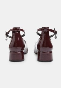 Bata - Baleriny z zapięciem