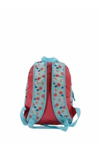 Sac à dos en nylon rose avec des bretelles à motif floral bleu, texture lisse, deux bretelles rembourrées réglables et poche zippée sur le côté.