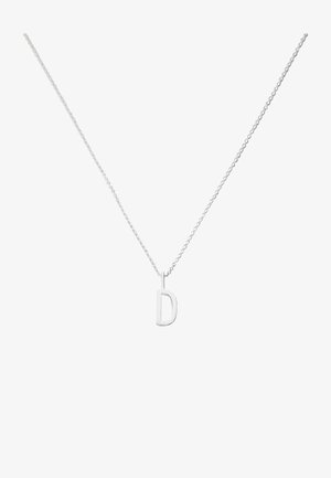 Silberne Halskette mit feiner Kette und einem minimalistischen Anhänger in Form des Buchstabens "D". Der Anhänger hat eine polierte Oberfläche.