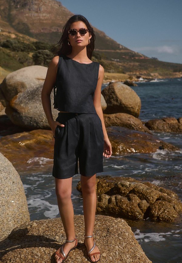 REGULAR FIT - BERMUDA - Shorts