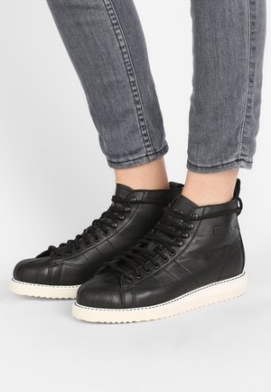 Baskets montantes - black