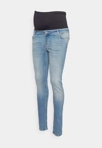 Jeans skinny de maternidade em denim azul claro com um painel elástico preto na barriga. Apresenta um fecho clássico com zíper e botão, design ajustado.
