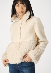 LIU JO GIUBBOTTO  - Veste d'hiver - bianco lana