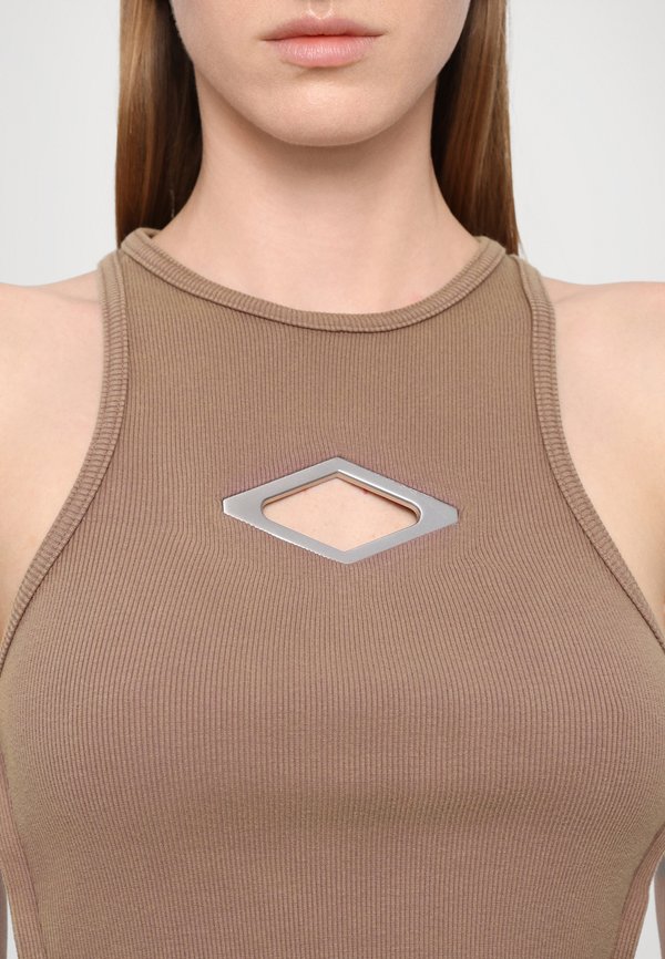 DIAMOND - Top - washed sand2