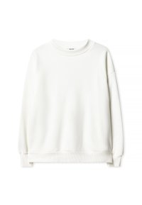 Biała sweatshirt z okrągłym dekoltem, z prążkowanymi mankietami i dolnym brzegiem, wykonana z miękkiego, teksturowanego materiału i o luźnym kroju. Brak widocznego logo.