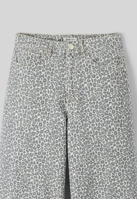BZB WIDE LEG IMPRIMÉ LÉOPARD - Jean droit - noir