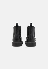 Bianco BIATEMPO CHELSEA BOOT POLIDO - Botas clássicas de cano curto - black
