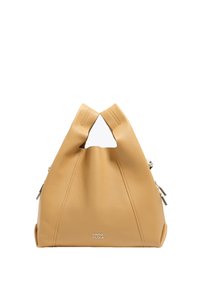 Borsa in pelle gialla con design angolare, caratterizzata da un originale manico doppio superiore e dettagli in metallo argentato. Texture liscia e dettaglio del logo.