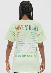 Paradiso Clothing GUNS N ROSES USE YOUR ILLUSION TOUR DIP DYE WASH - Print T-shirt - green