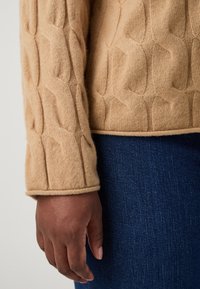 Tommy Hilfiger Curve Sweter