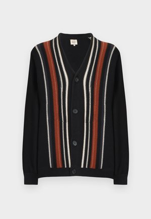 Zwarte cardigan met een v-hals, voorzien van verticale strepen in donkerrood, roomwit en oranje, en vijf knopen aan de voorkant. Gestructureerde stof.