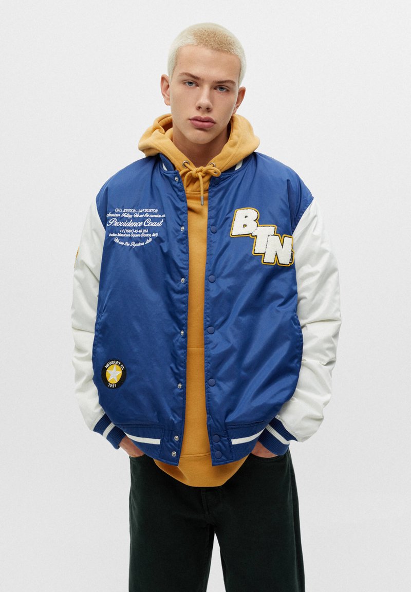 PULL&BEAR VARSITY Bomberjacke metallic blue/blau Zalando.at