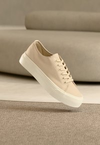 Δεν επιλέχθηκε, beige