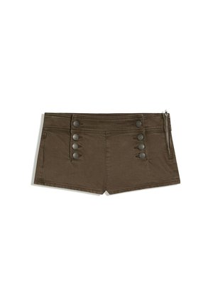 Short marron taille haute avec six boutons métalliques en deux rangées verticales sur le devant et une fermeture éclair sur le côté droit.