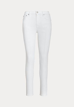 Jean skinny en denim blanc à taille haute, doté de cinq poches, d'accents en métal et d'une texture de tissu lisse et extensible.