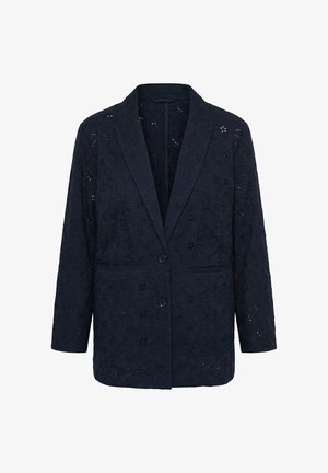 Laivastonsininen bleiseri, jossa on kukkakuvioinen pitsikuvio, kaksi nappia, pitkät hihat ja lovikaulus.